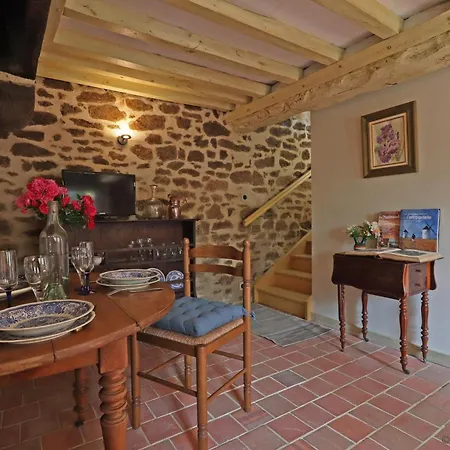 Maison Historique Du 15eme Siecle Avec Jardin A - Fr-1-497-135 La Carneille