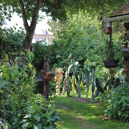 펜션 Maison Historique Du 15eme Siecle Avec Jardin A - Fr-1-497-135 *