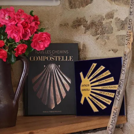 Maison Historique Du 15eme Siecle Avec Jardin A - Fr-1-497-135 Дом отдыха La Carneille