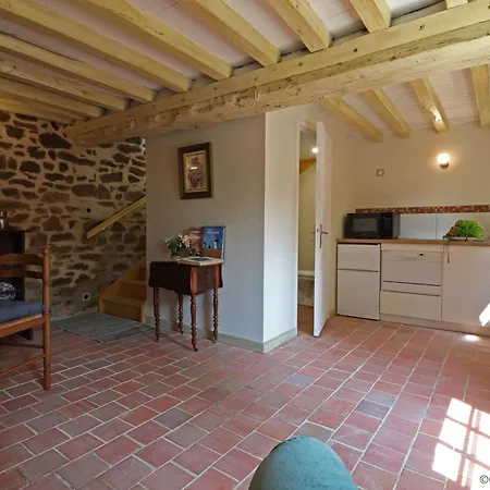 Maison Historique Du 15ème Siècle Avec Jardin à - Fr-1-497-135 * La Carneille