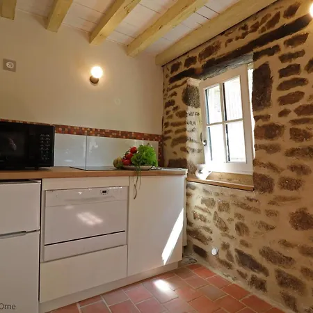 בית נופש Maison Historique Du 15eme Siecle Avec Jardin A - Fr-1-497-135