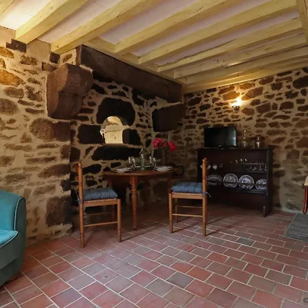 Maison Historique Du 15ème Siècle Avec Jardin à - Fr-1-497-135 *
