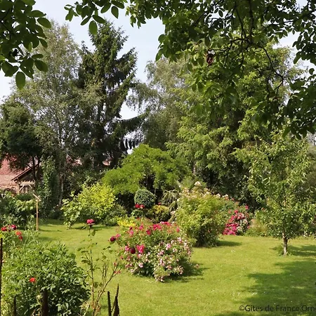 Maison Historique Du 15eme Siecle Avec Jardin A - Fr-1-497-135 * La Carneille